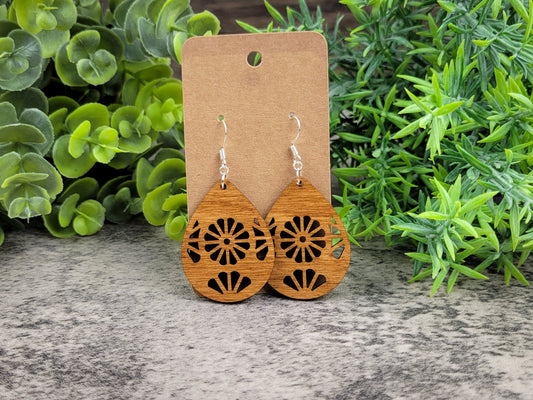 Daisy Teardrop Earrings – Birch Wood Floral Dangles