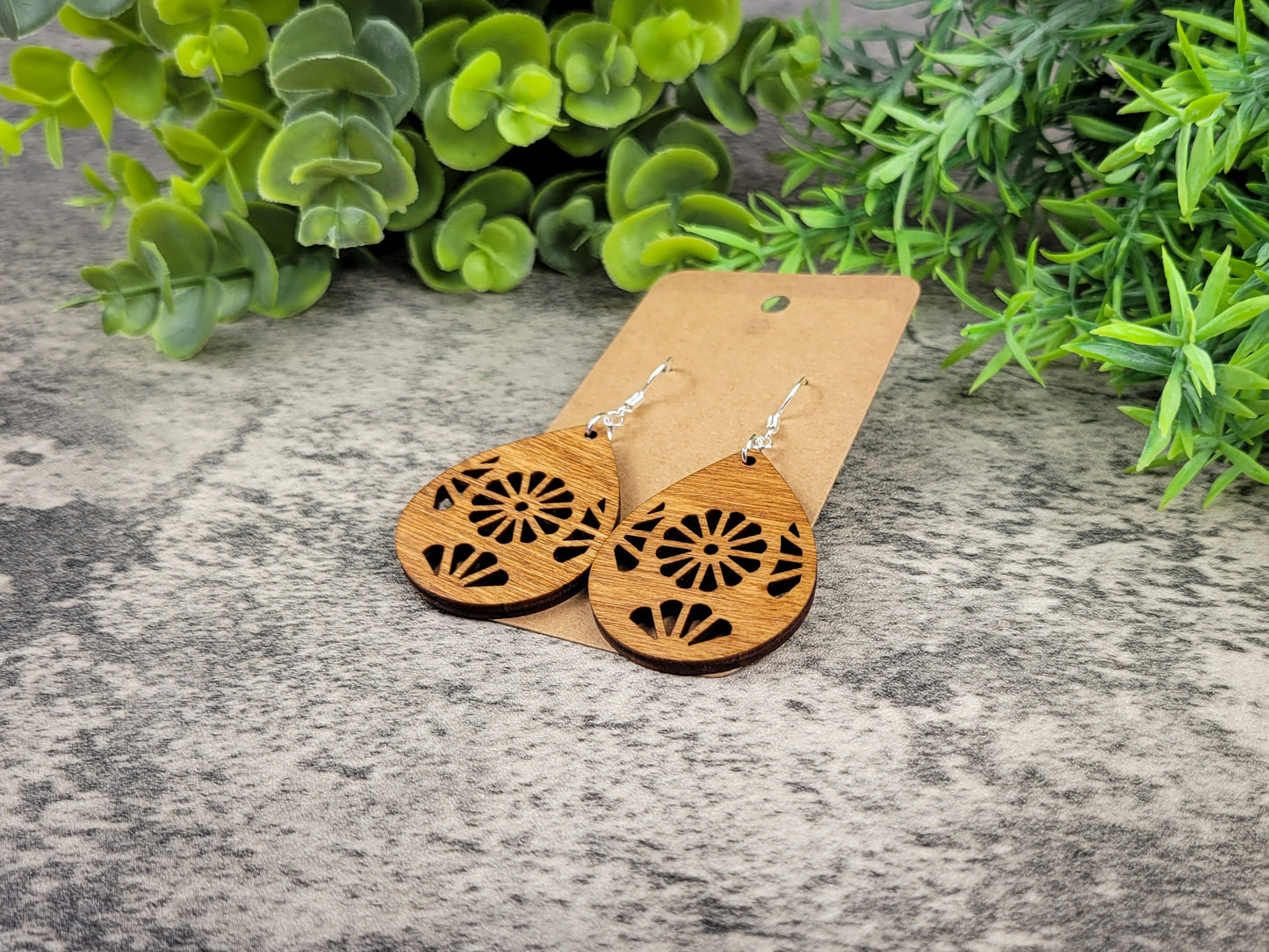 Daisy Teardrop Earrings – Birch Wood Floral Dangles