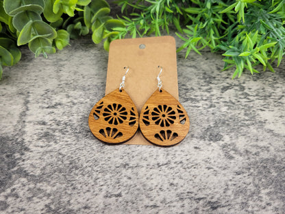 Daisy Teardrop Earrings – Birch Wood Floral Dangles